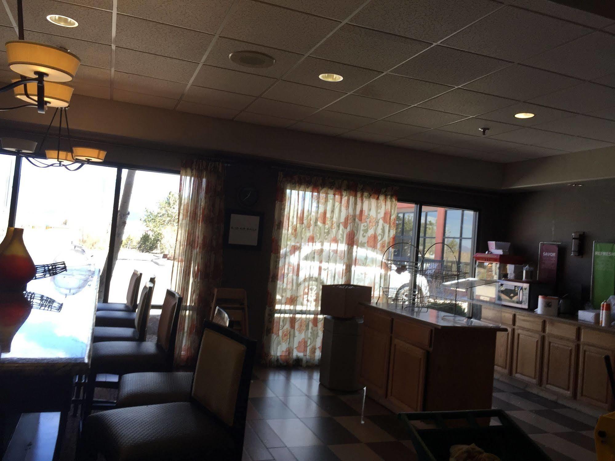 Hampton Inn Taos Exterior foto